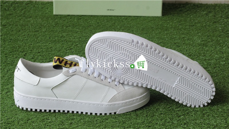 Off White Low Top Sneaker White